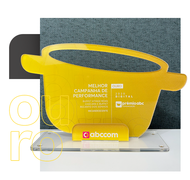 A yellow trophy that says melhor campanha de performance